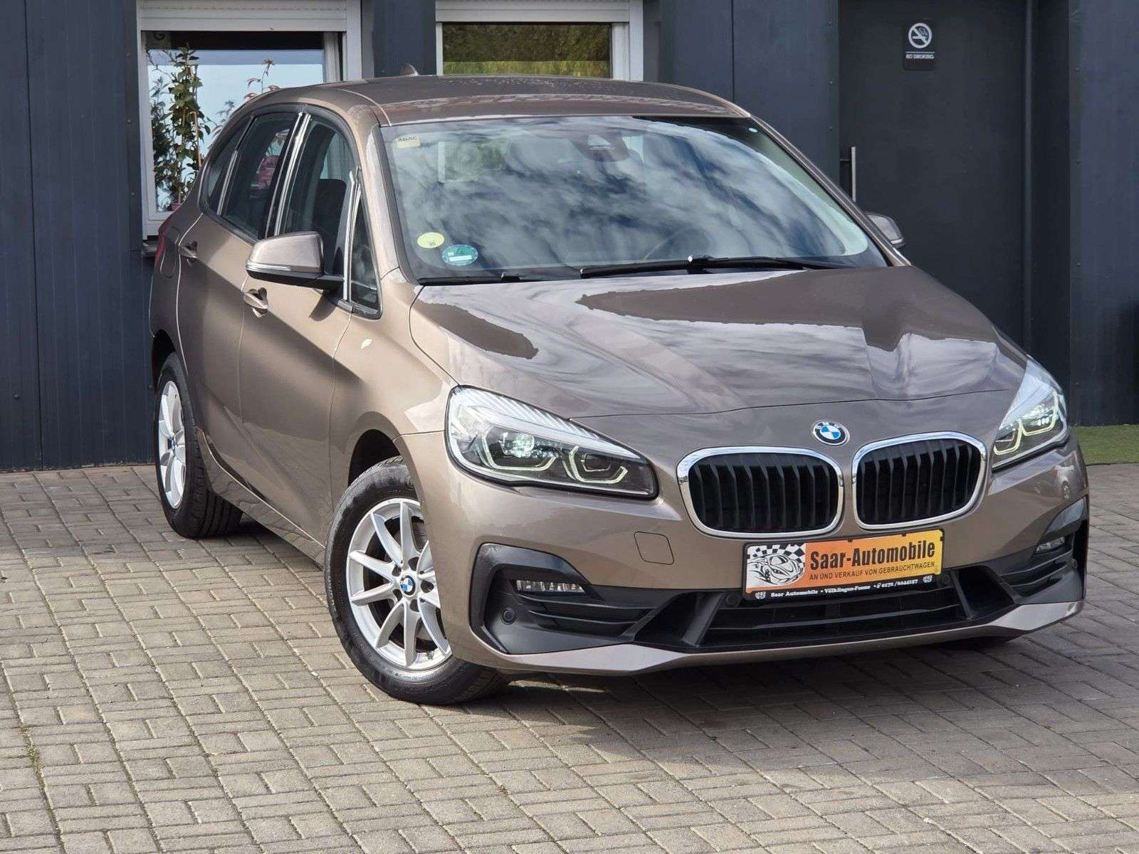 BMW 218