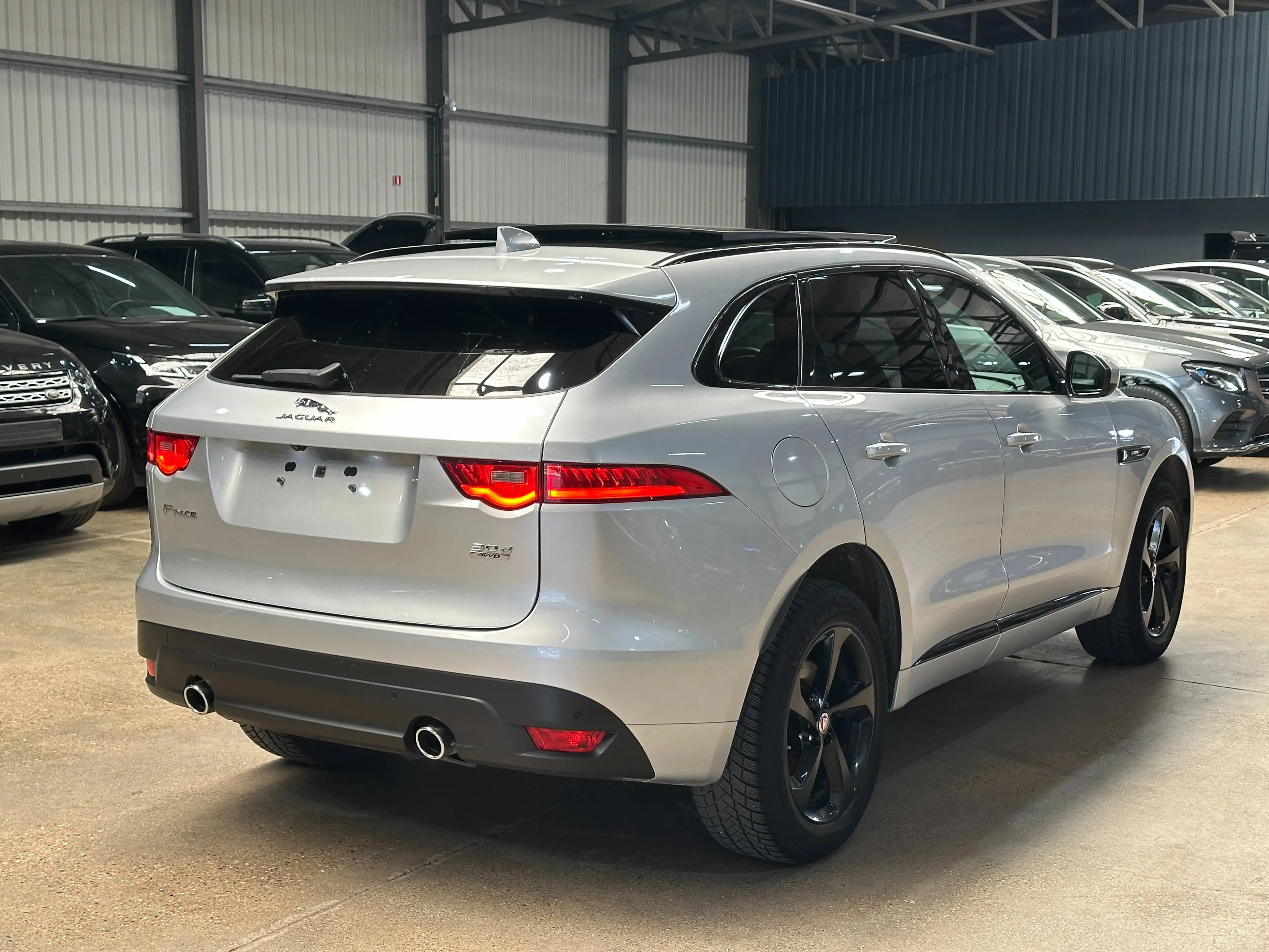 Jaguar F-Pace F-Pace 3.0 D V6 AWD R-Sport — photo 5