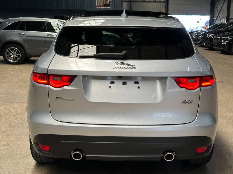 Jaguar F-Pace F-Pace 3.0 D V6 AWD R-Sport — photo 6