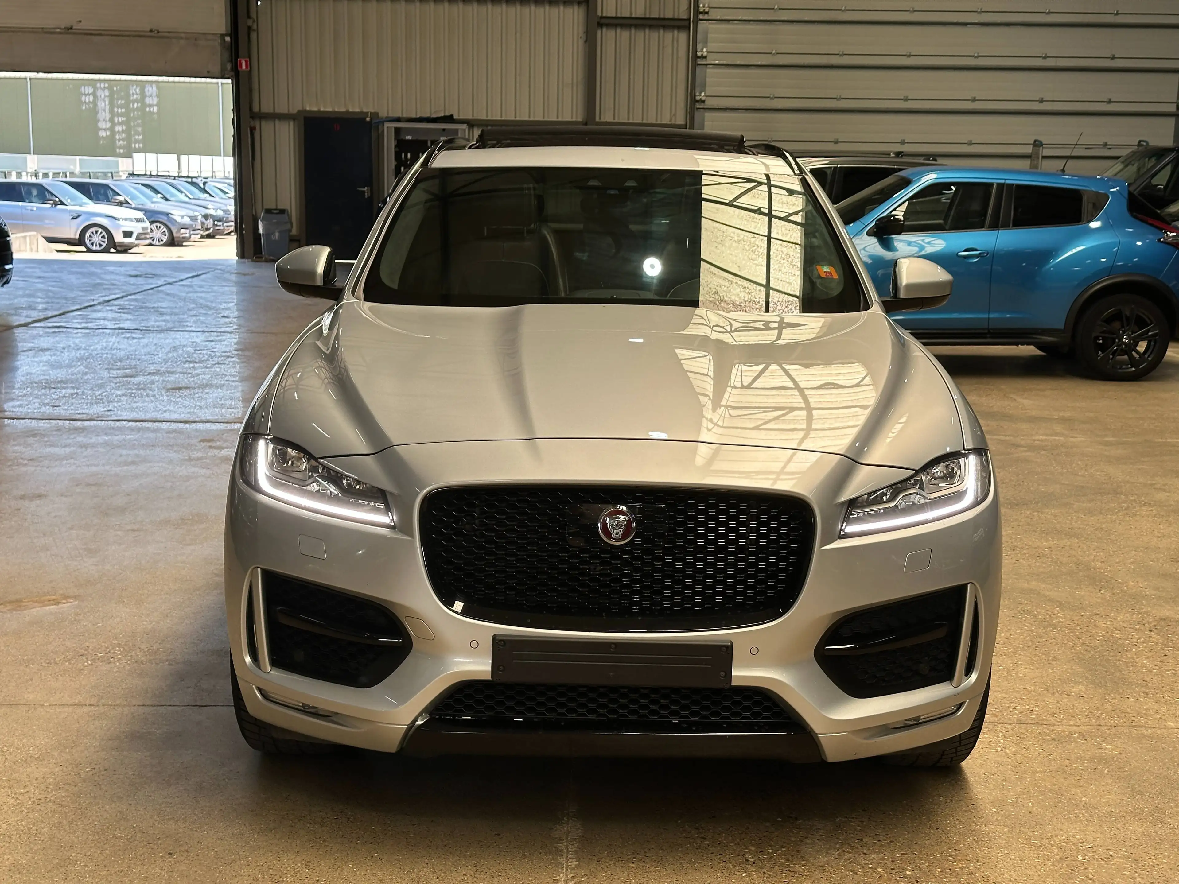Jaguar F-Pace F-Pace 3.0 D V6 AWD R-Sport — photo 2