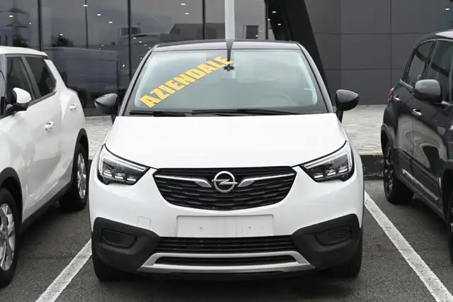 Opel Crossland X view 2