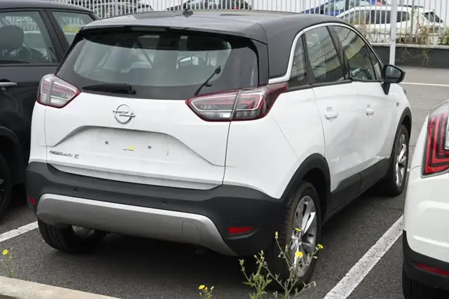 Opel Crossland X view 4