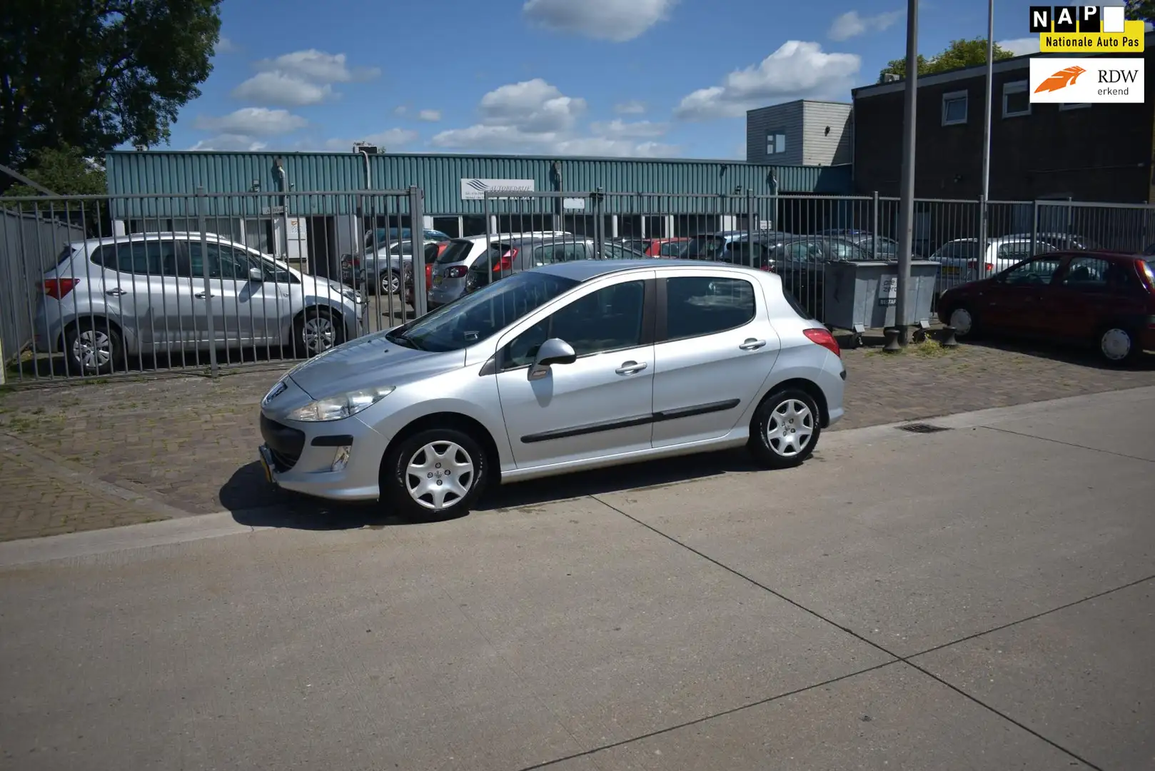 Peugeot 308 1.6 VTi Blue Lease Gris - 1
