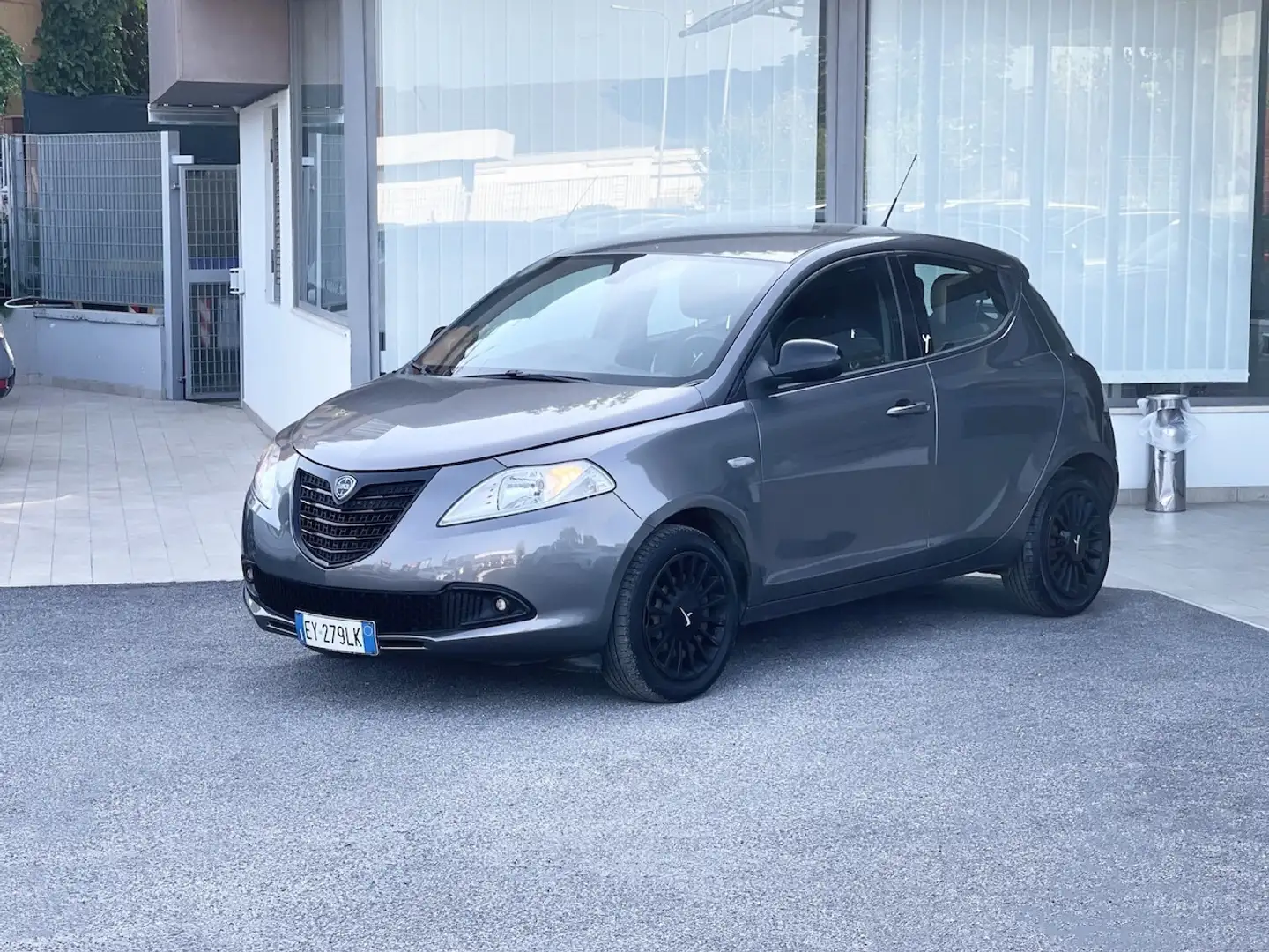 Lancia Ypsilon 1.2 Benzina 69CV E6 Neo. - 2015 Grigio - 2