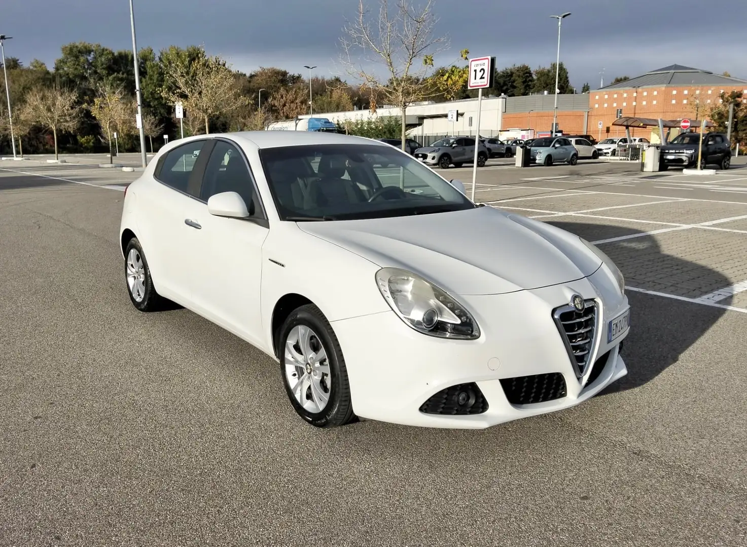Alfa Romeo Giulietta 1.4 Turbo 120 CV Distinctive*Cerchi 17*UConnect*Au Blanc - 1
