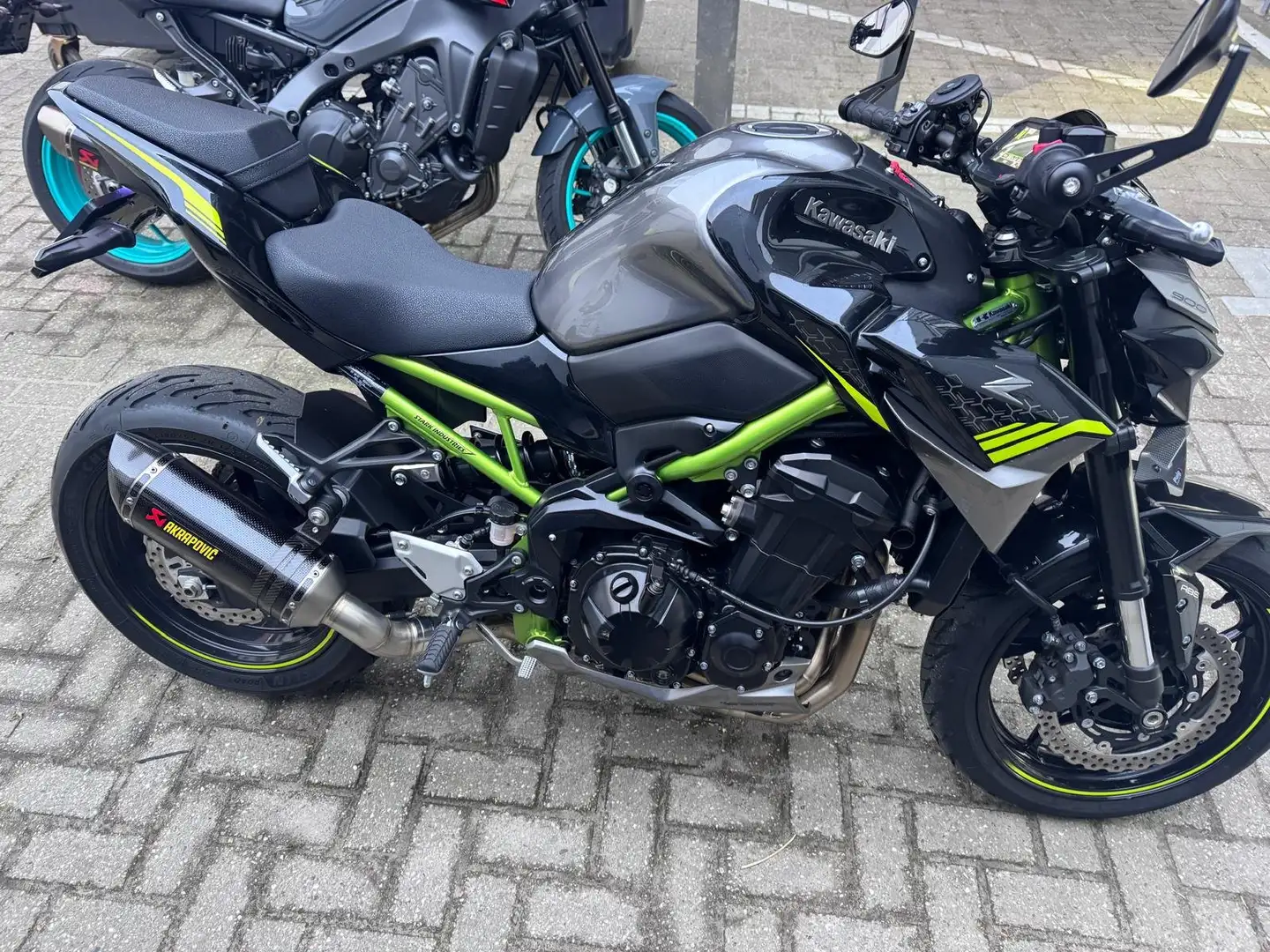 Kawasaki Z 900 Z900 (A2 op kenteken, vol vermogen nu) Grigio - 2