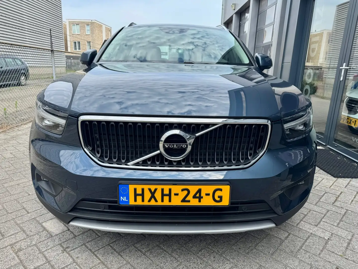 Volvo XC40 1.5 T3 Momentum Blauw - 2
