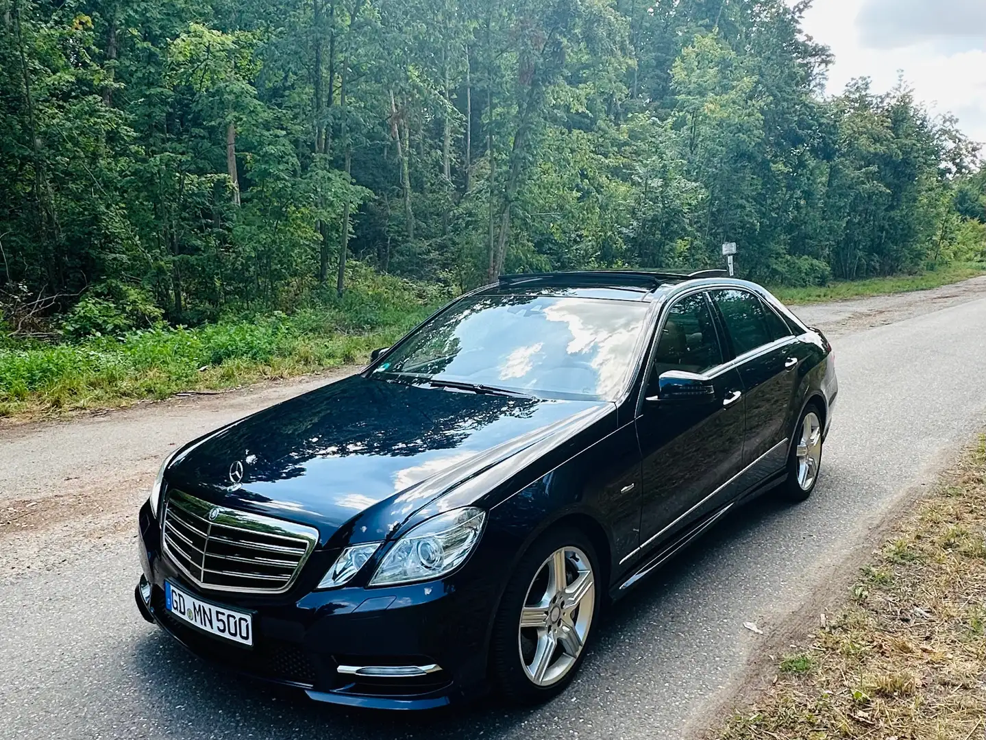 Mercedes-Benz E 500 E 500 BlueEFFICIENCY AMG Avantgarde Azul - 1