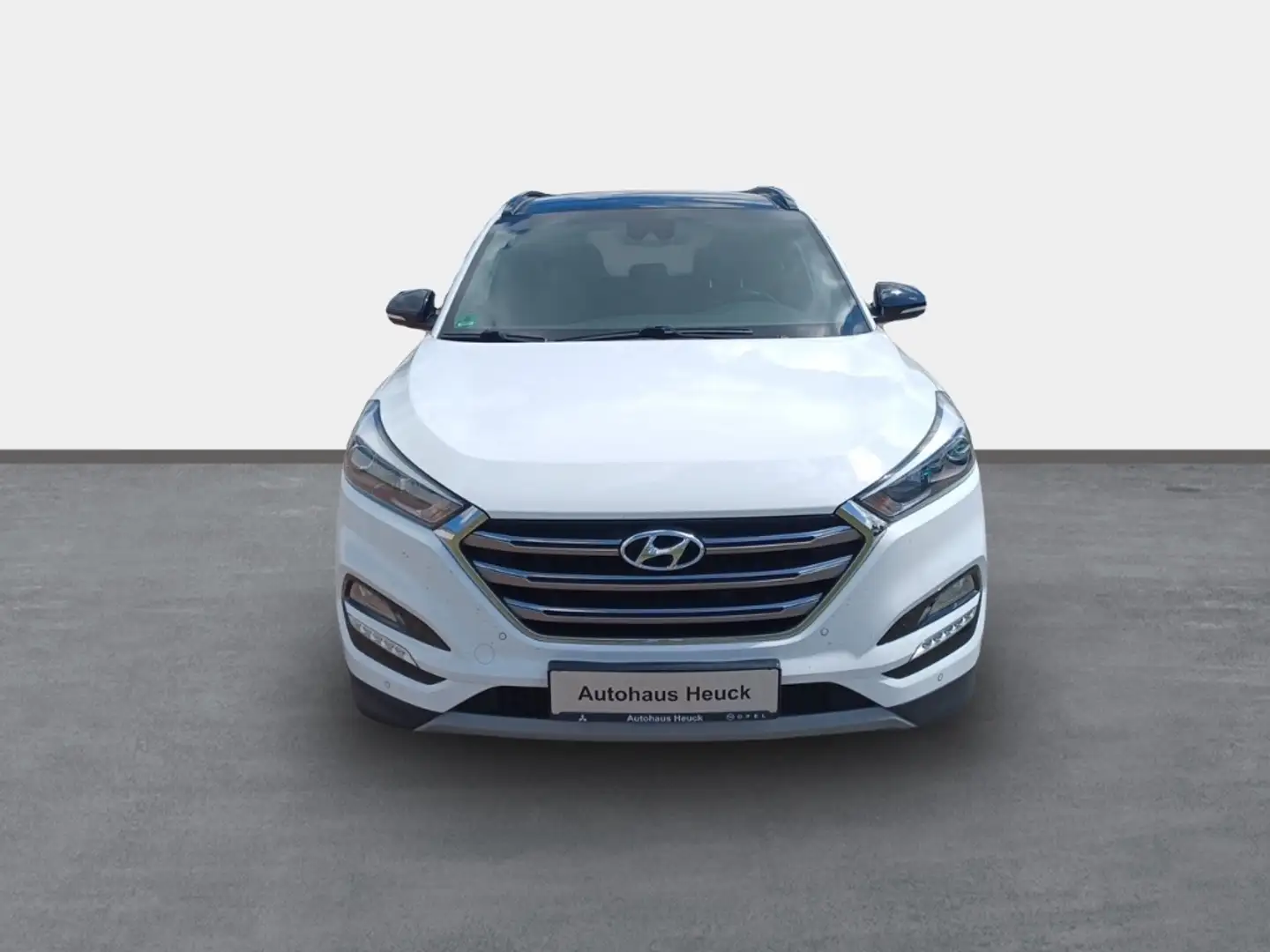 Hyundai TUCSON Passion + 2WD 1.6 El. Panodach Navi LED Mehrzonenk Weiß - 2