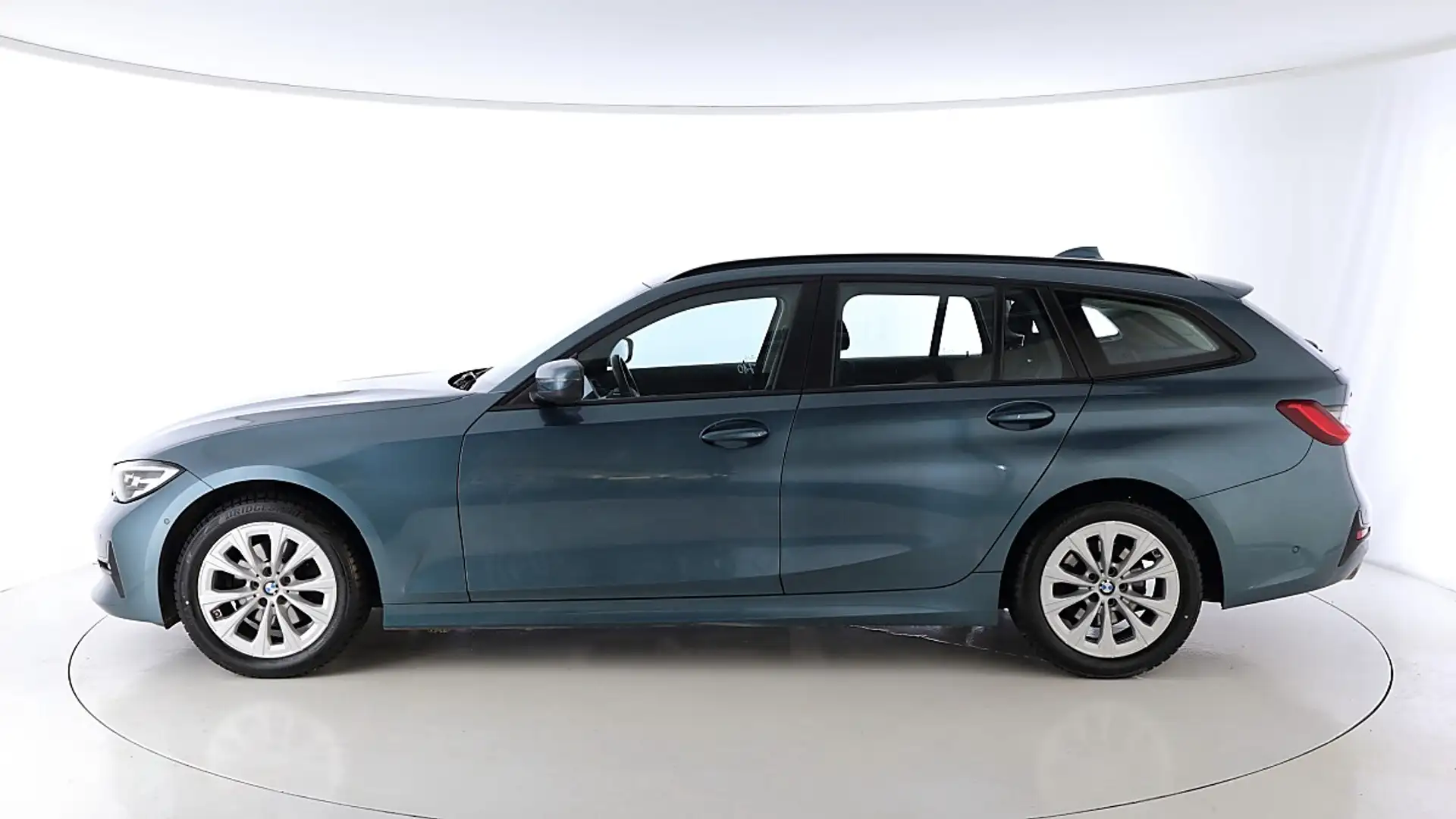 BMW 320 d xDrive Touring 48 V Mild-Hybrid-Technologie Aut. Blau - 2