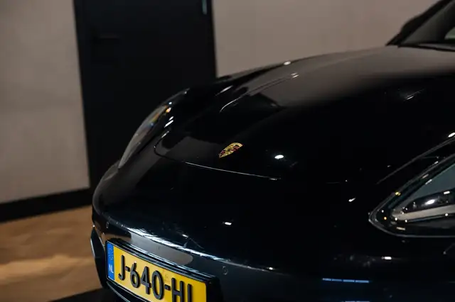 Porsche Panamera view 28