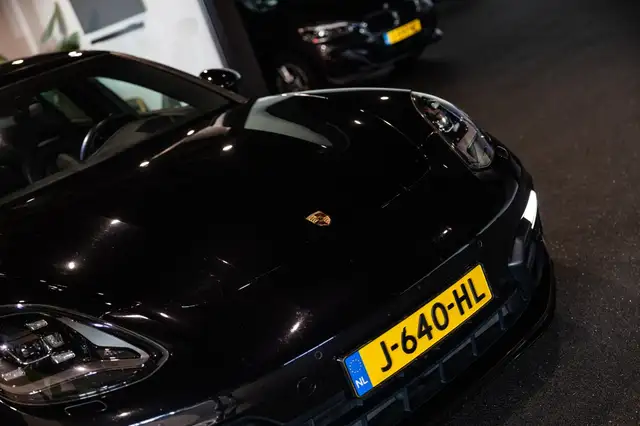 Porsche Panamera view 17