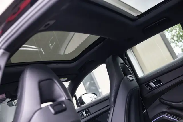 Porsche Panamera view 7