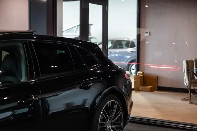 Porsche Panamera view 23