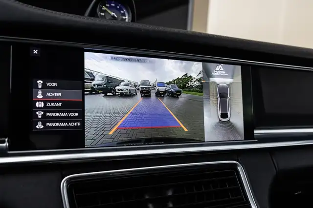 Porsche Panamera view 16