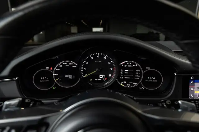 Porsche Panamera view 14