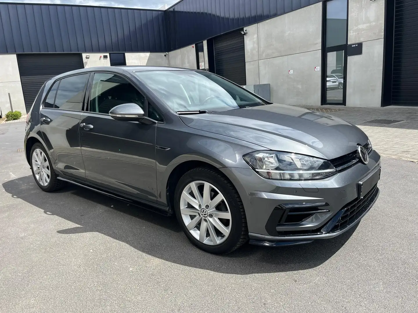 Volkswagen Golf 1.5 TSI R-Line 47000km carnet entretien complet vw Grijs - 1