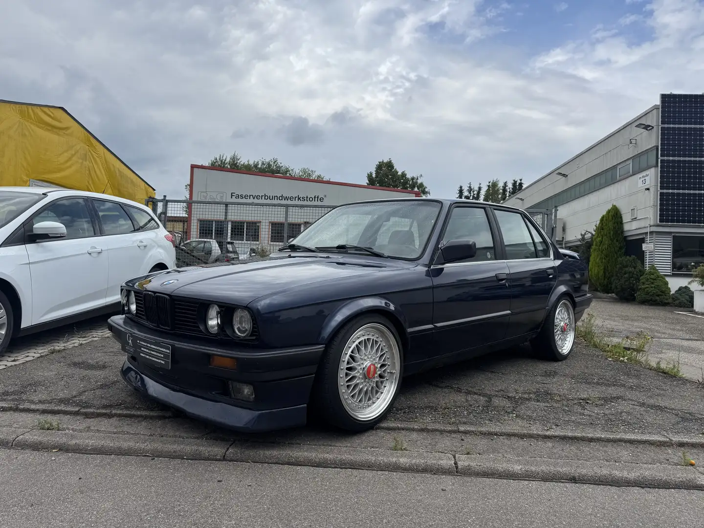 BMW 318 318is*BBS*Voll Fahrbereit*Gewindefahrwerk*139 PS Bleu - 1
