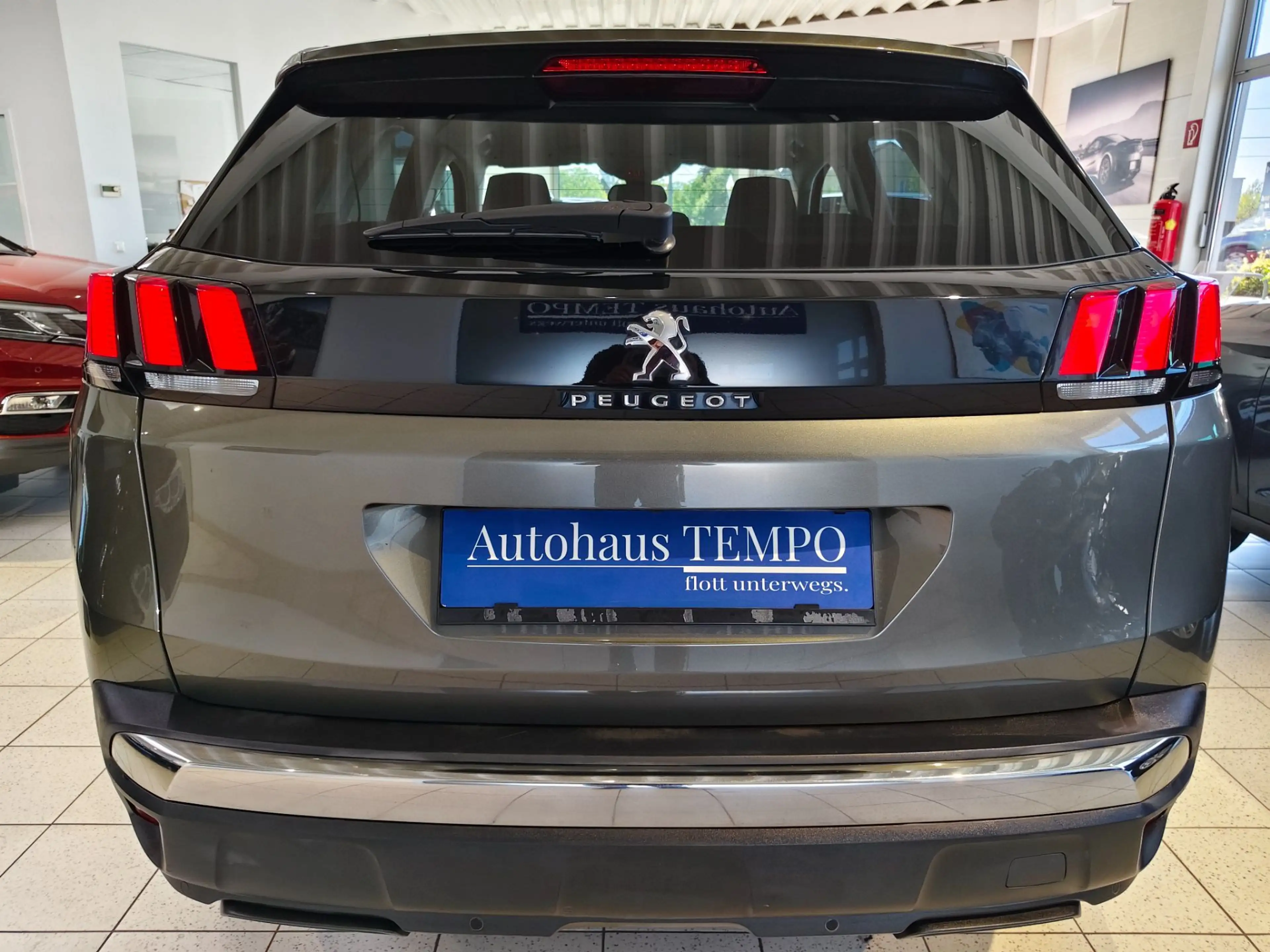 Peugeot 3008 1,6 BlueHDi 120 S&S EAT6 Active — photo 9