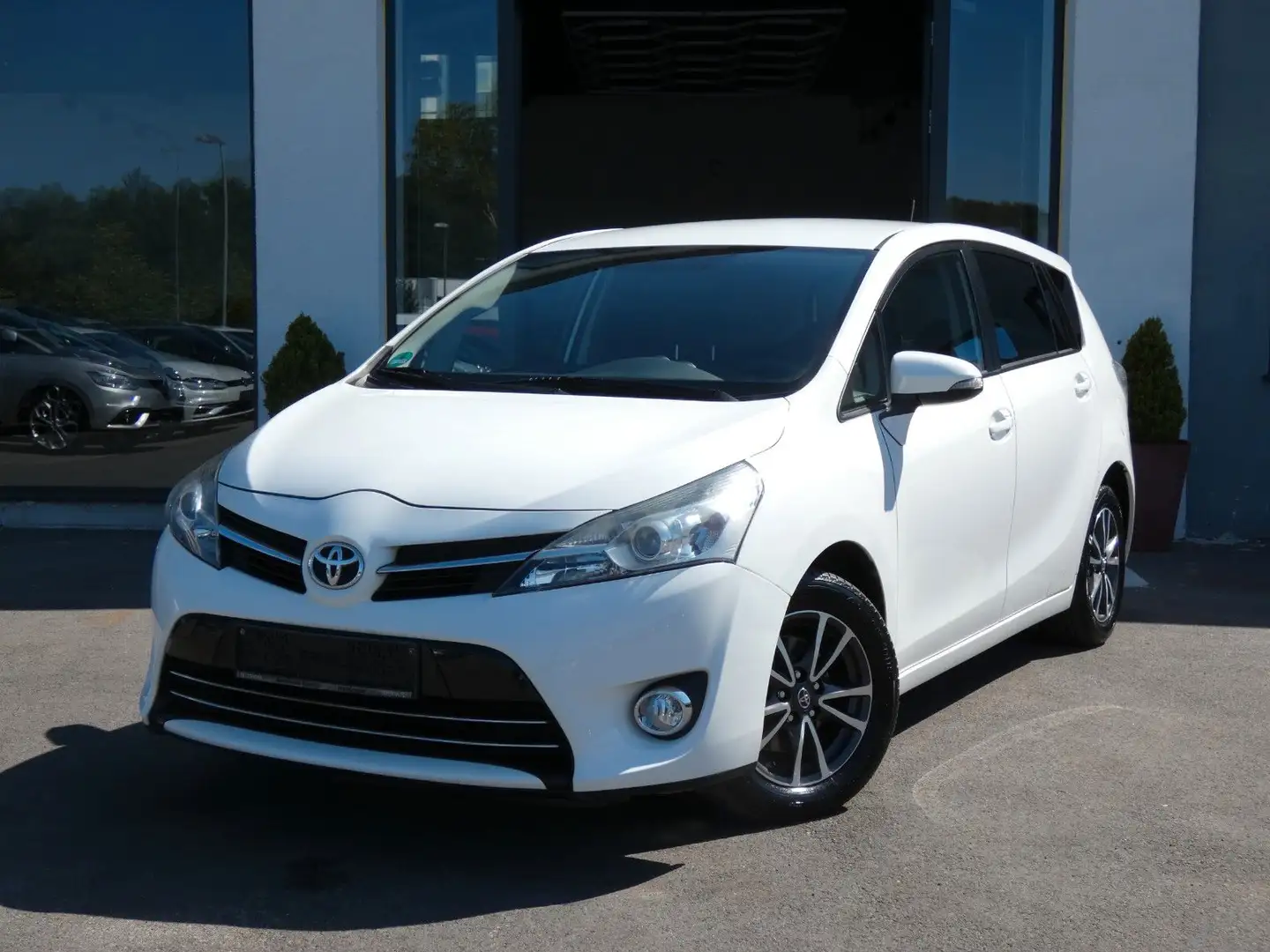 Toyota Verso *Klima*Shz*Navi*Kamera*Tempomat* Blanc - 1