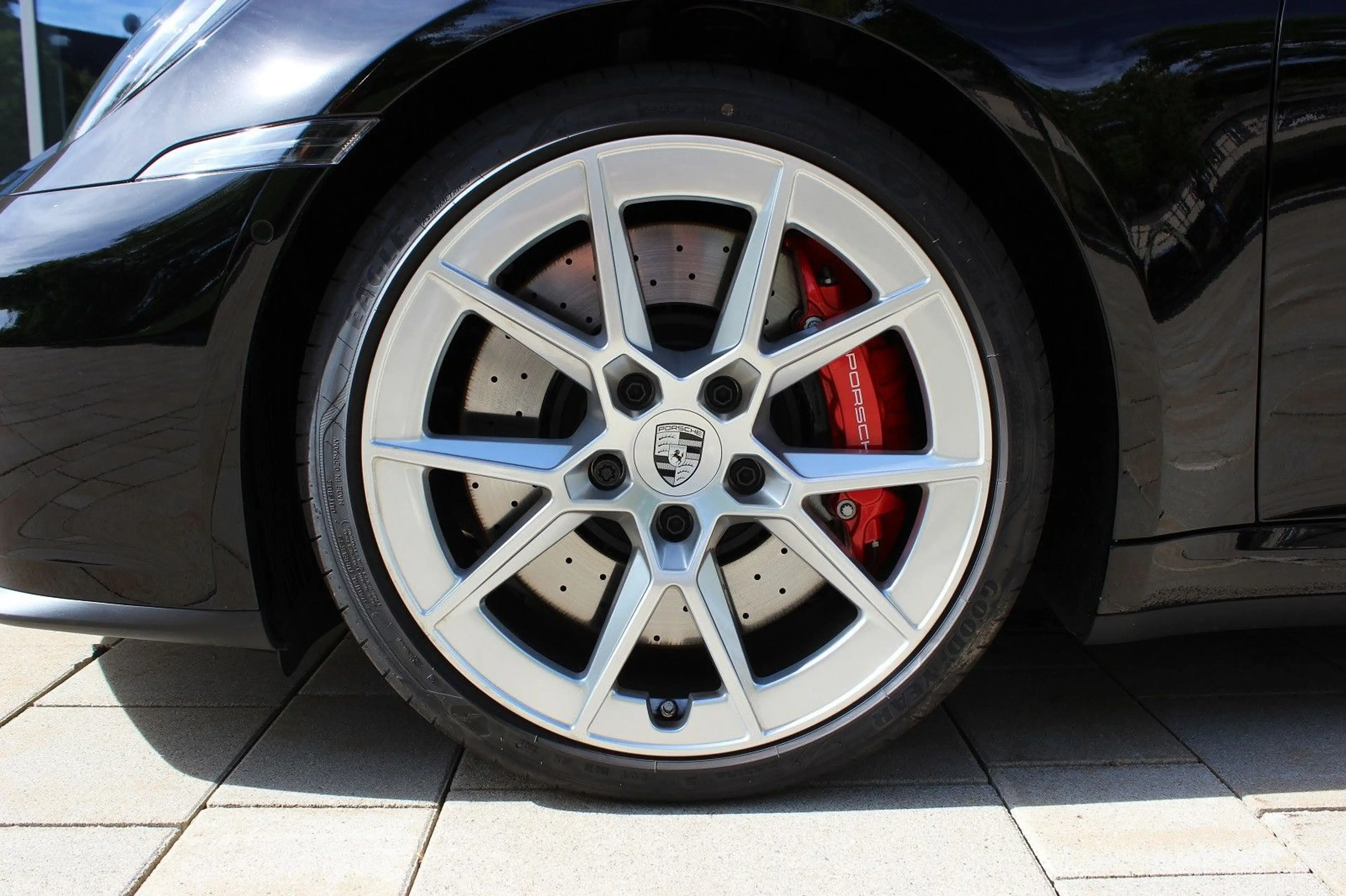Porsche 992 .2 Carrera 4S PDK | Exclusive | SAGA | 1.Hand — photo 11
