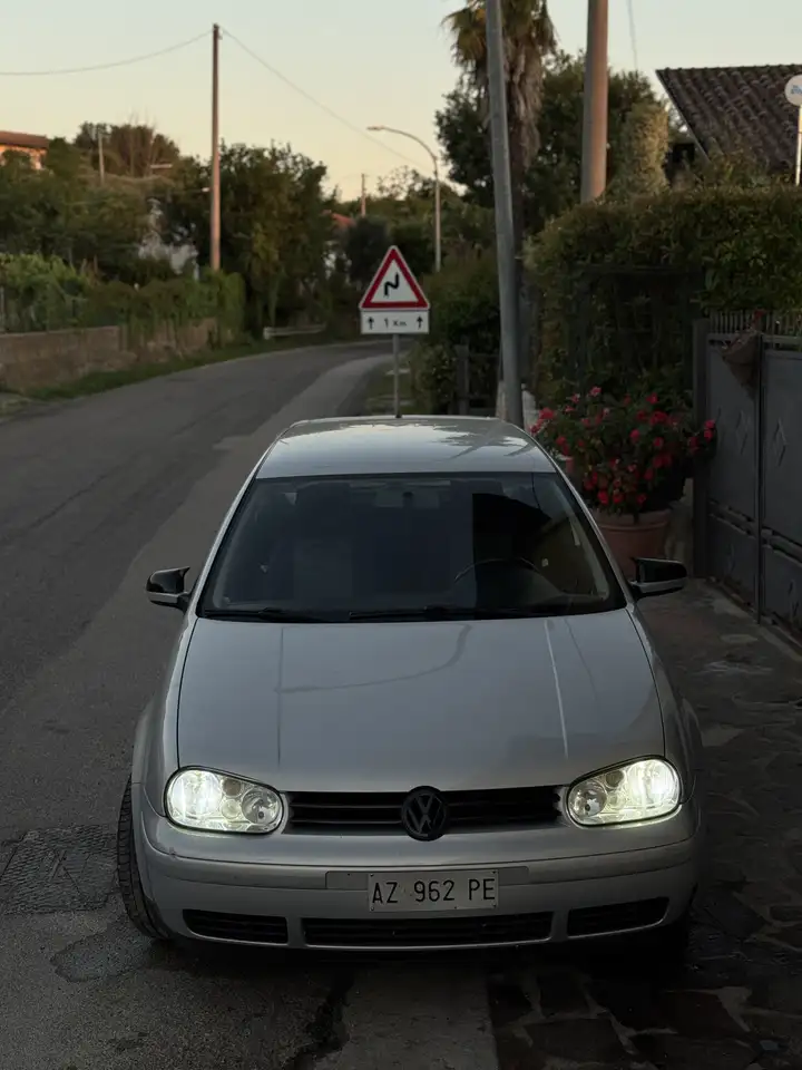 Volkswagen Golf 3p 1.9 tdi Highline 110cv, foto 6