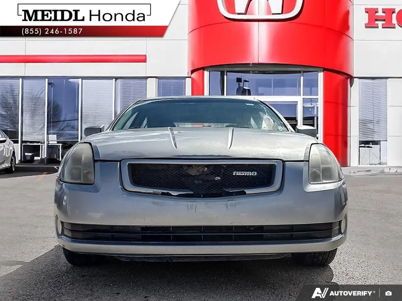 Nissan Maxima снимка Nissan Maxima