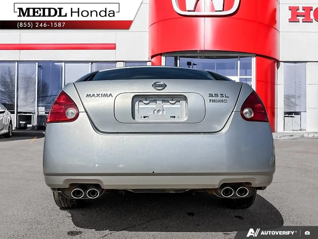 Nissan Maxima снимка Nissan Maxima