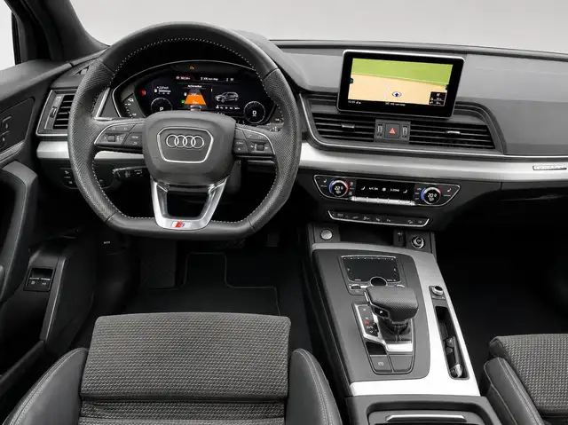 Audi Q5 view 2