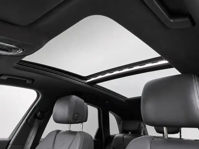 Audi Q5 view 6