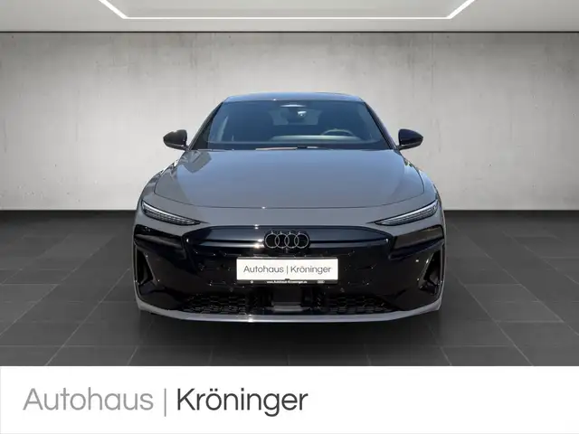 Audi A6 Avant view 5
