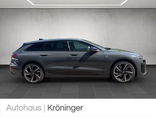 Audi A6 Avant view 4