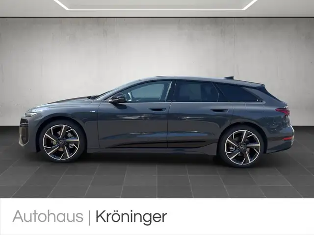 Audi A6 Avant view 3