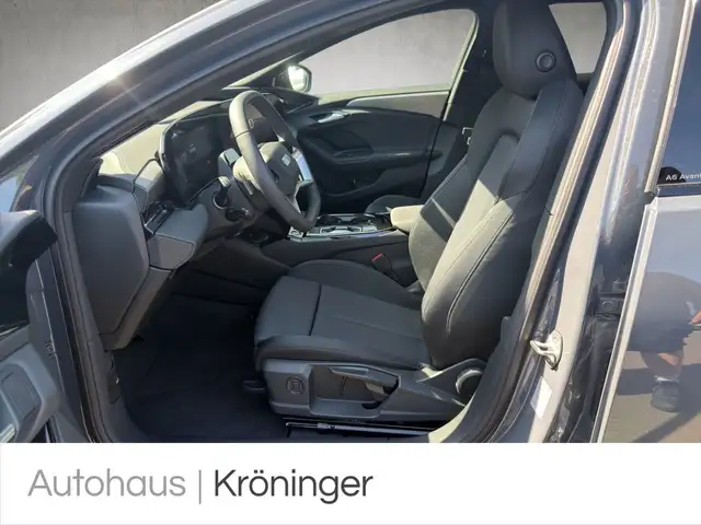 Audi A6 Avant view 7