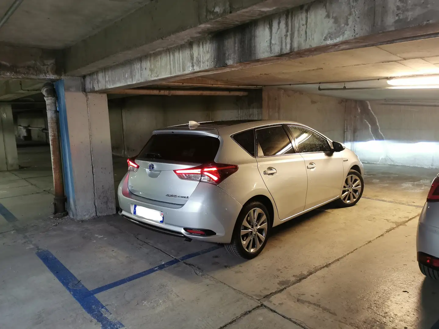 Toyota Auris Auris Hybride 136h Executive Gris - 2