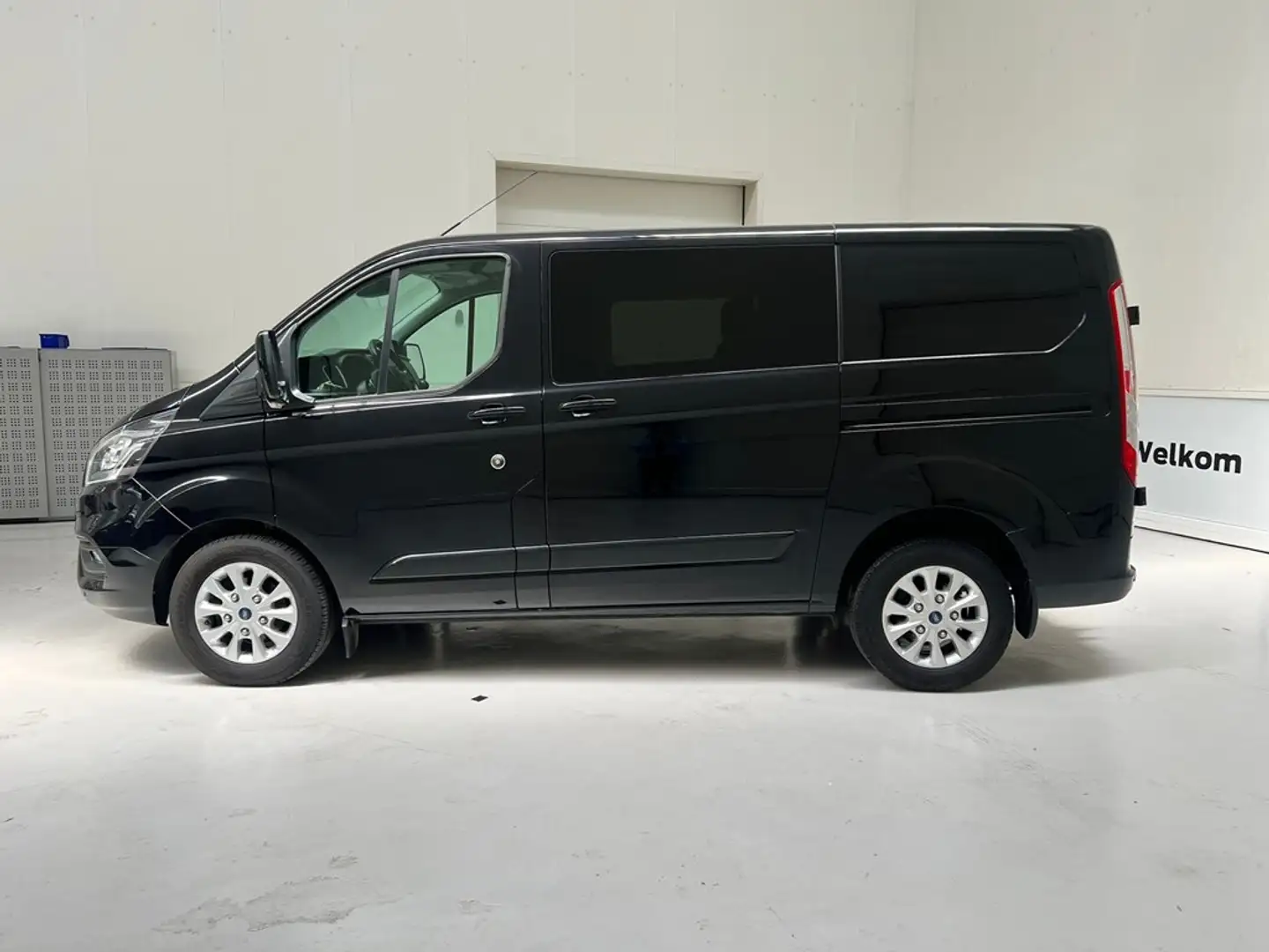 Ford Transit Custom * Custom 5 plaats - L1- 130pk * Noir - 2