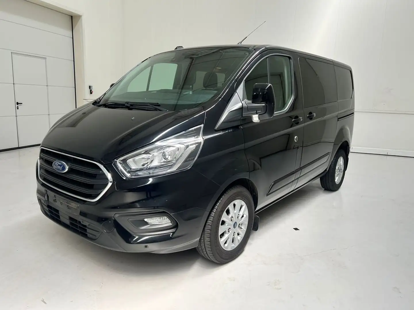 Ford Transit Custom * Custom 5 plaats - L1- 130pk * Noir - 1