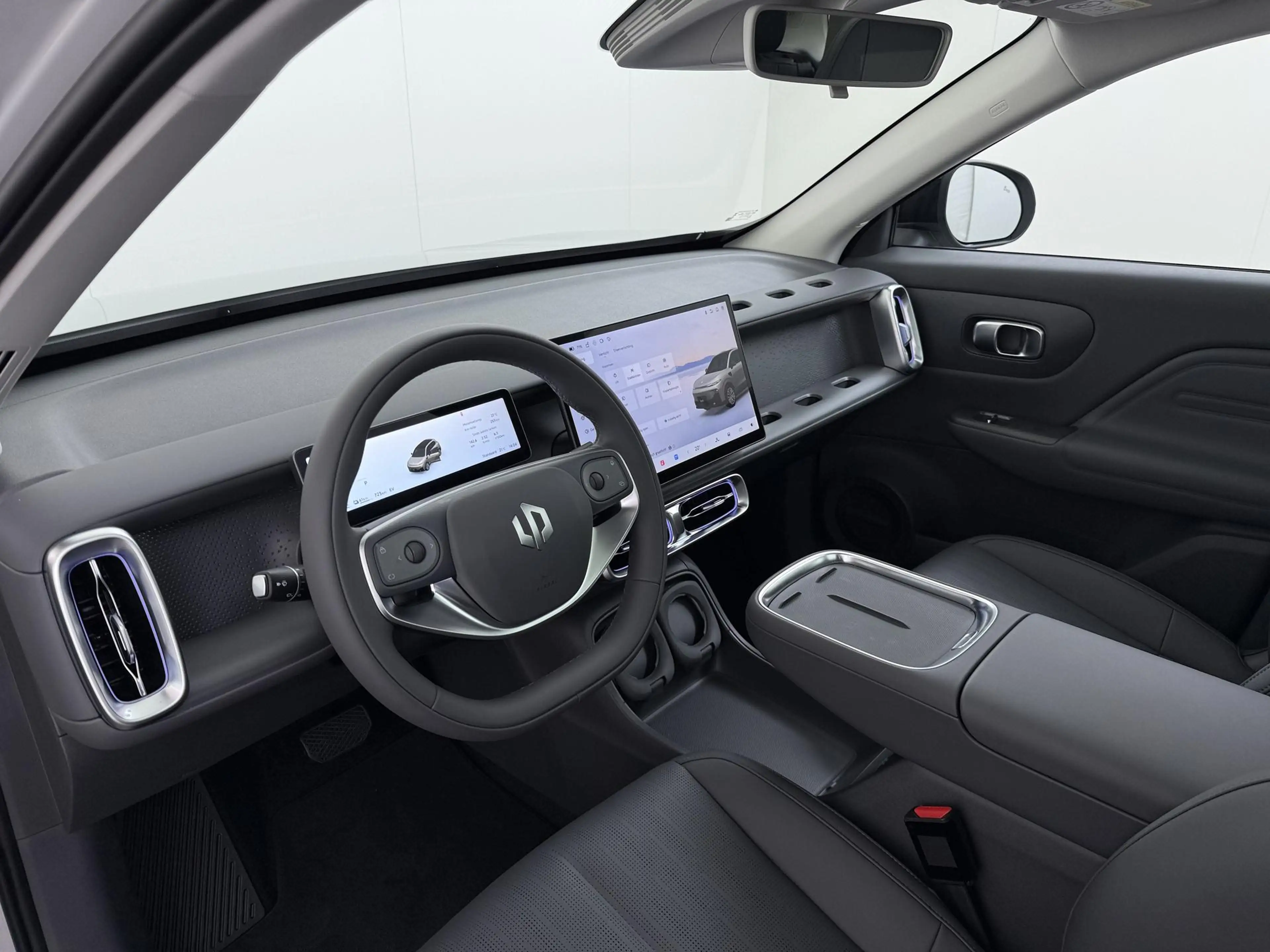 Leapmotor B10 Design Hybrid EV 18.8 kWh — photo 14