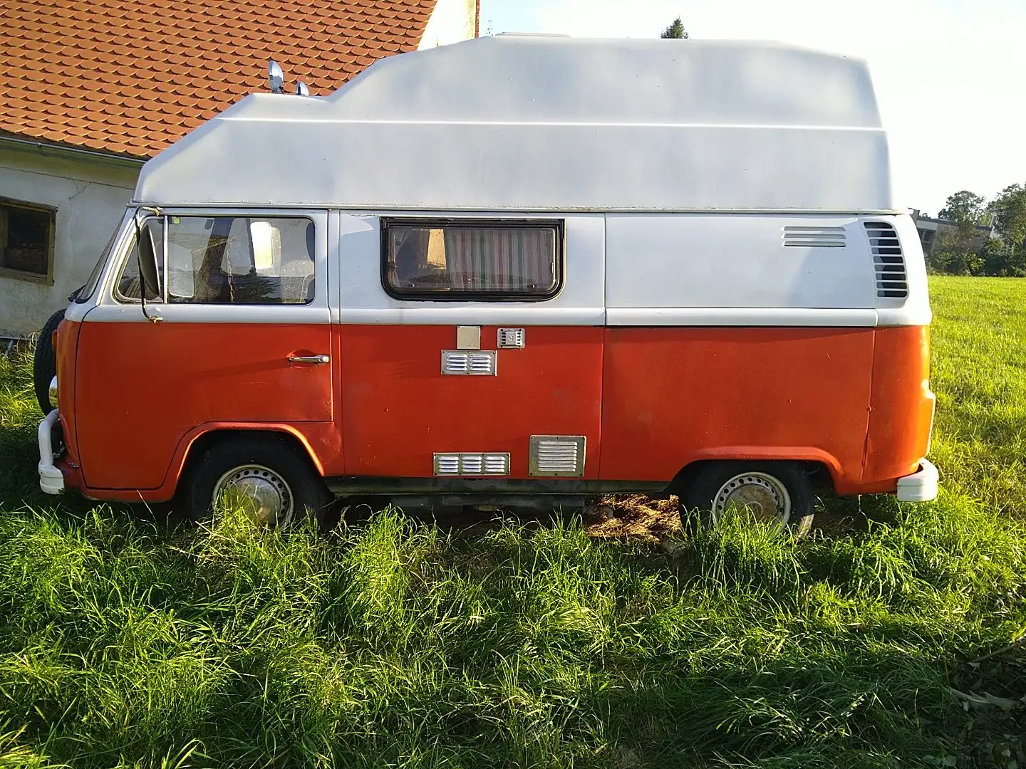 Volkswagen T2 Sonderbau Naranja - 2