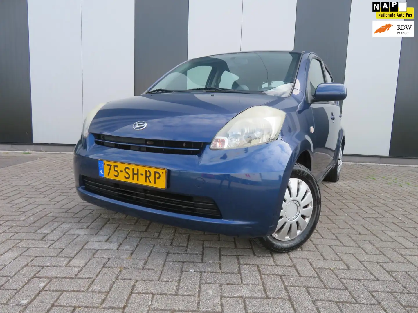 Daihatsu Sirion 2 1.3-16V Comfort Niebieski - 1