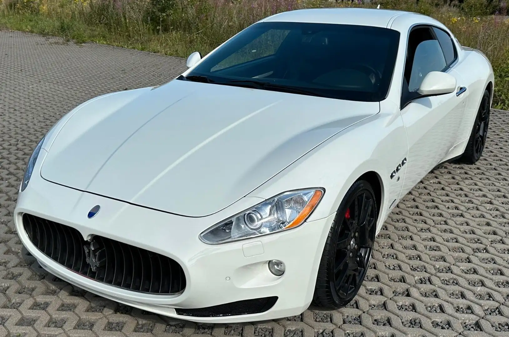 Maserati GranTurismo 4.2 V8 Automatik - LEDER - NAVI -20" Blanco - 1