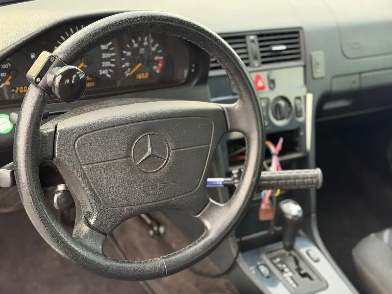 Mercedes-Benz C 180 *BEHINDERTENGERECHTER SONDERUMBAU*, foto 8