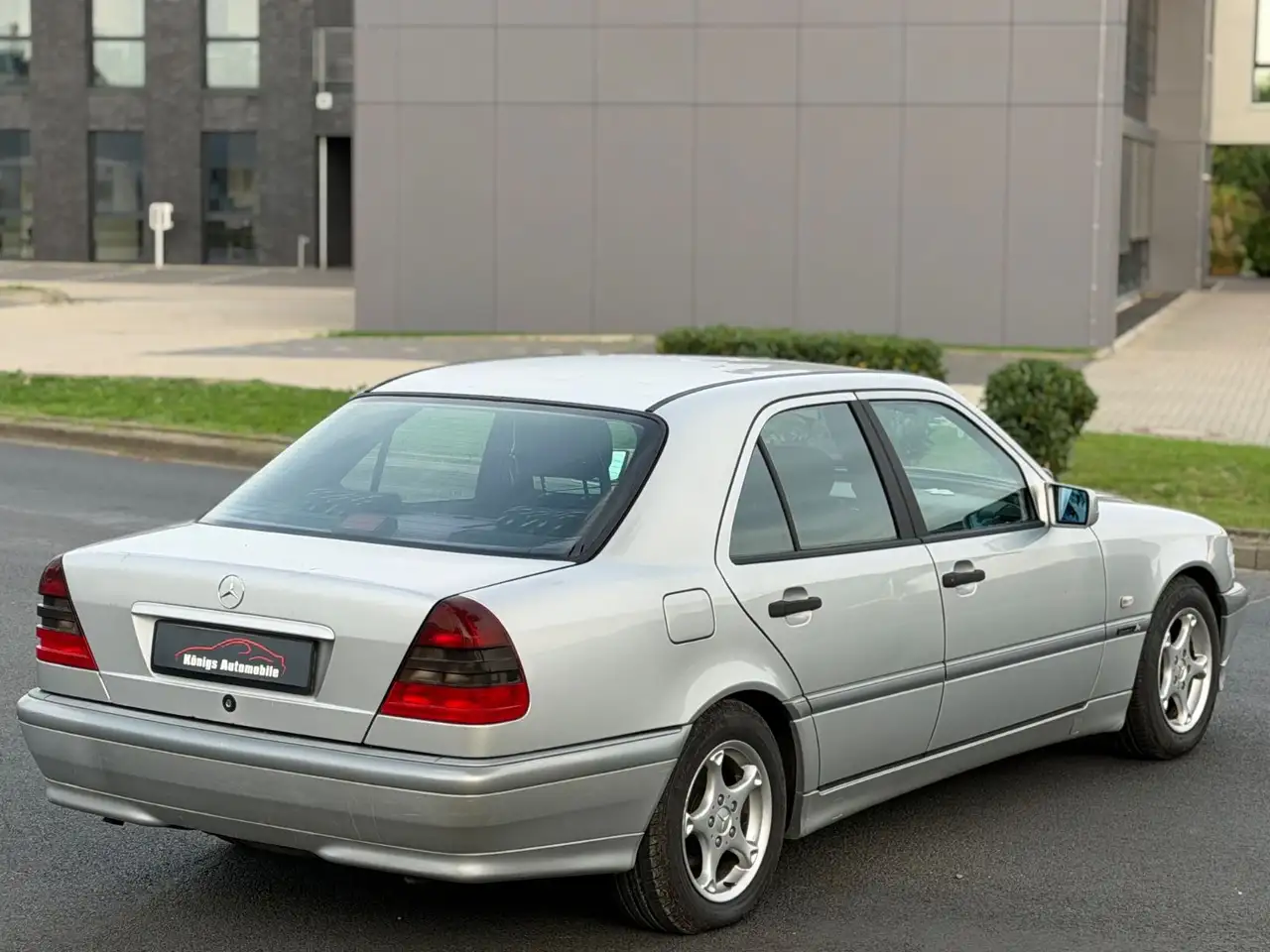 Mercedes-Benz C 180 *BEHINDERTENGERECHTER SONDERUMBAU*, foto 6