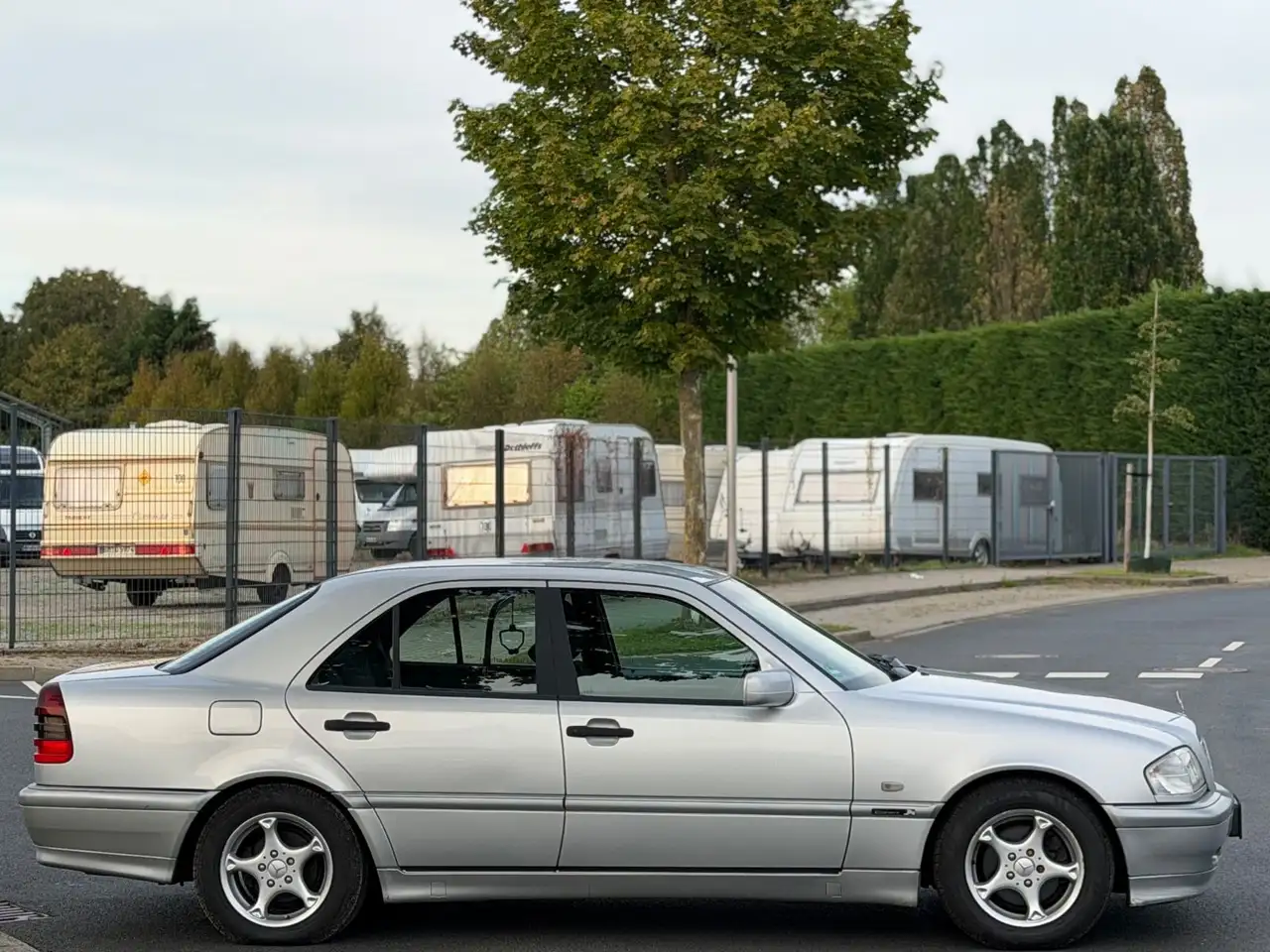 Mercedes-Benz C 180 *BEHINDERTENGERECHTER SONDERUMBAU*, foto 3