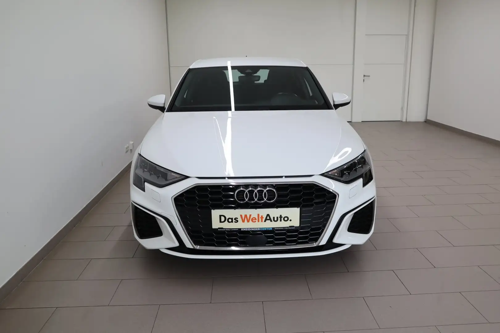 Audi A3 30 TFSI S line exterieur Weiß - 2