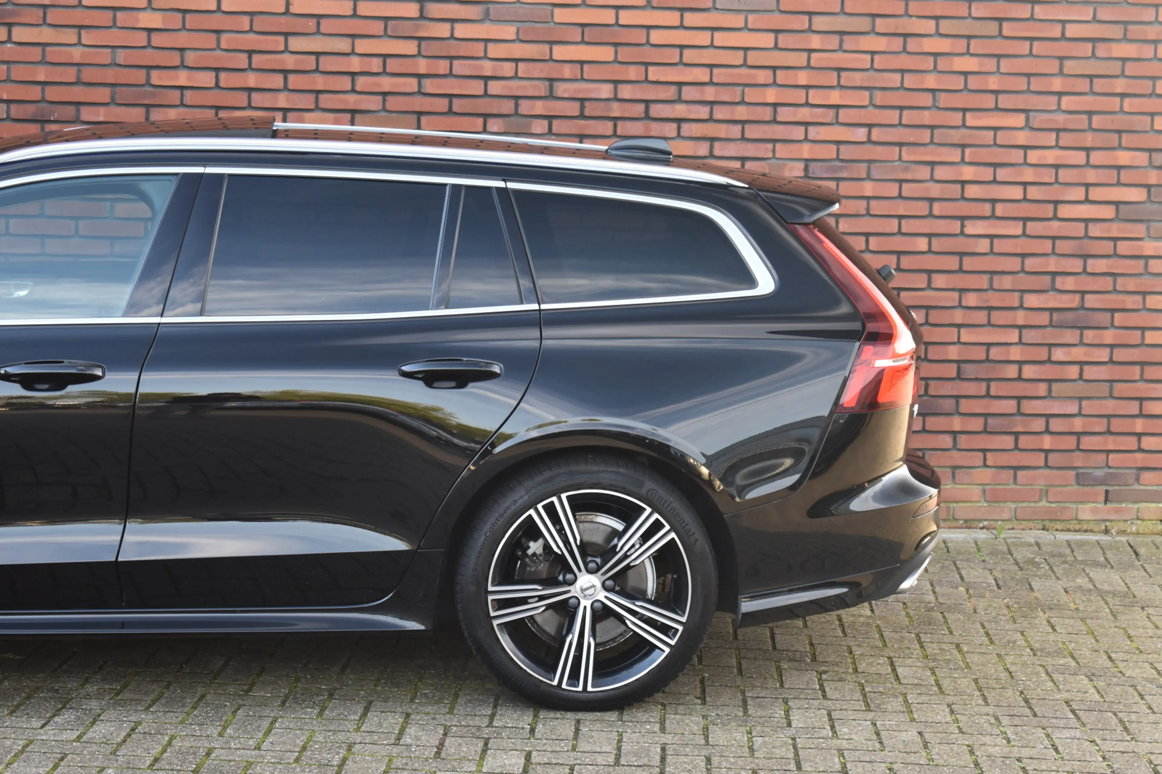 Volvo V60 T8 455PK Recharge AWD Inscription | Trekhaak | Lig — photo 12