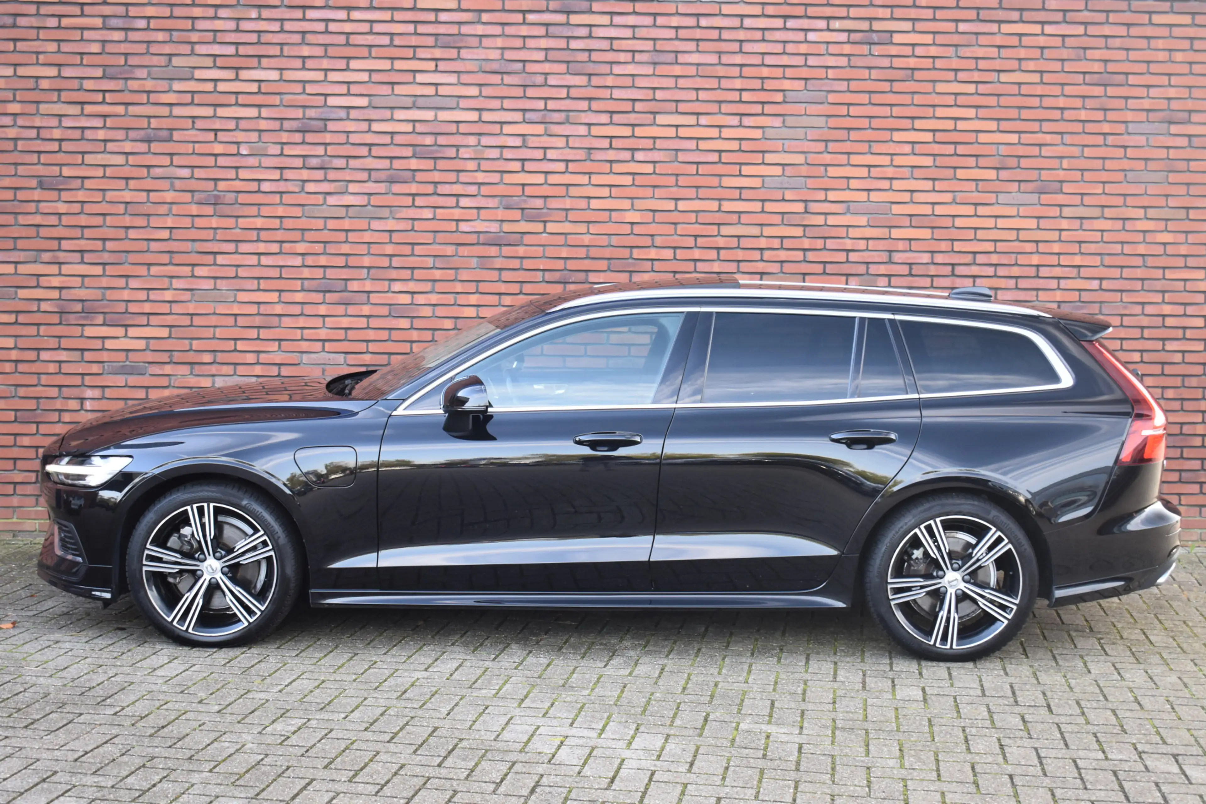Volvo V60 T8 455PK Recharge AWD Inscription | Trekhaak | Lig — photo 10