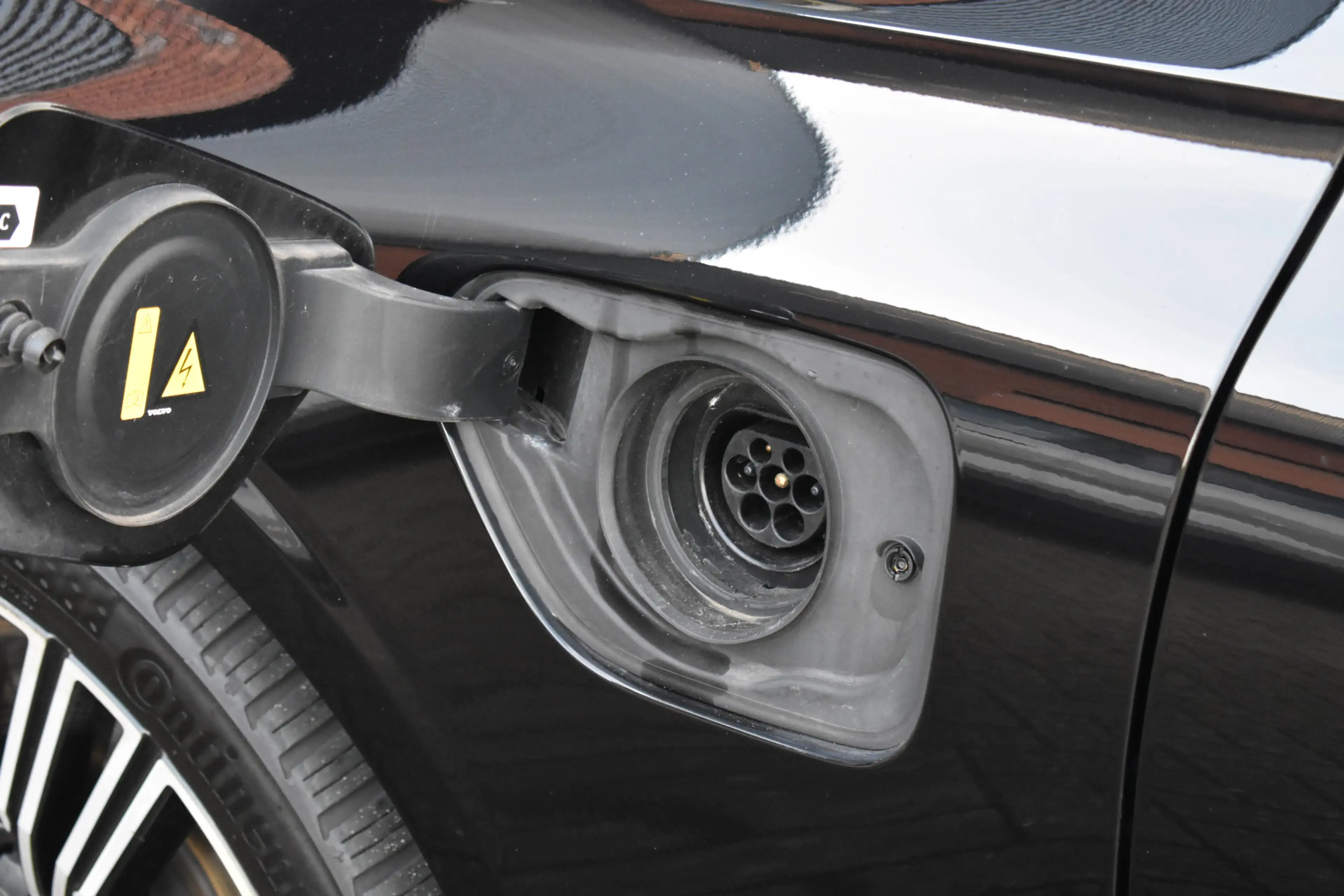 Volvo V60 T8 455PK Recharge AWD Inscription | Trekhaak | Lig — photo 9