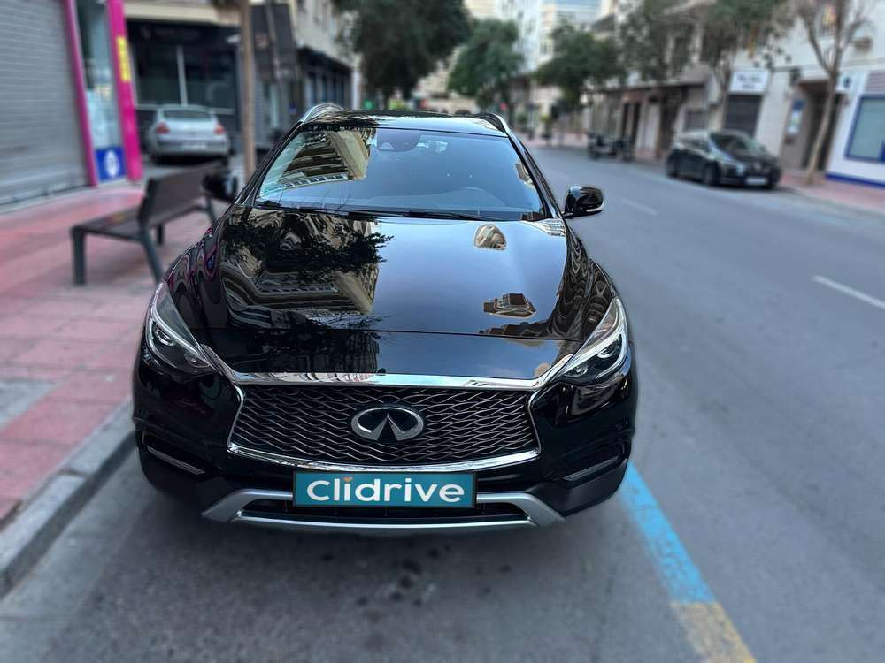 Infiniti QX30 2.2d Premium AWD 7DCT - foto 1