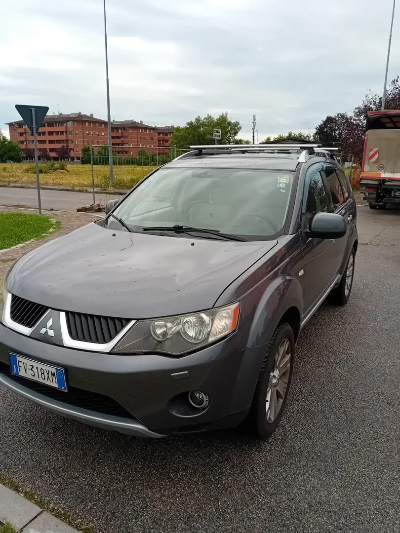 Mitsubishi Outlander 2.2 DI-D 4WD Intense - 1